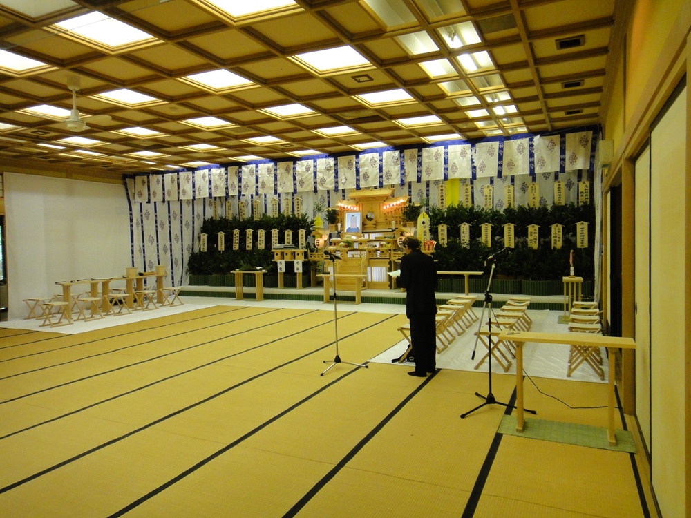 葬儀に_c0111229_19332725.jpg