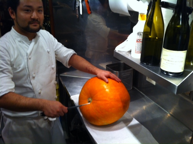 10月22日(月)のランチメニュー&ハロウィンカボチャ!!!_d0243849_2318147.jpg