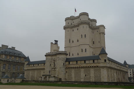 パリ郊外 ヴァンセンヌ城 Le Chateau De Vincennes おフランスの魅力