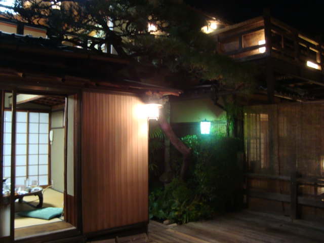 京都・木屋町「水炊き鶏料理 新三浦」へ行く。_f0232060_191231100.jpg