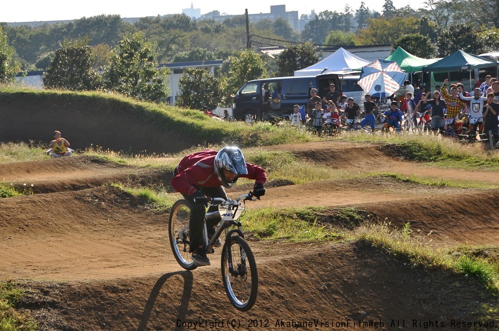 2012JOSF緑山10月定期戦VOL5：MTBエキスパート決勝　　動画あり_b0065730_835051.jpg