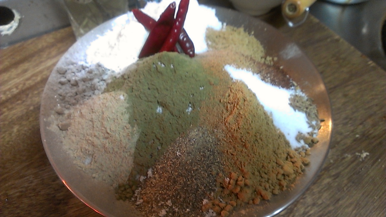 青森 スープカレー 食べるエステ_e0132147_1045845.jpg