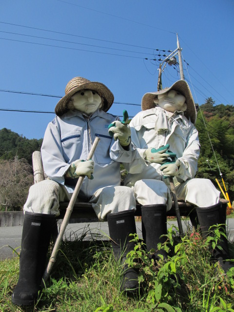 奥播磨かかしの里「鹿ヶ壺山荘周辺」_e0149151_2332580.jpg