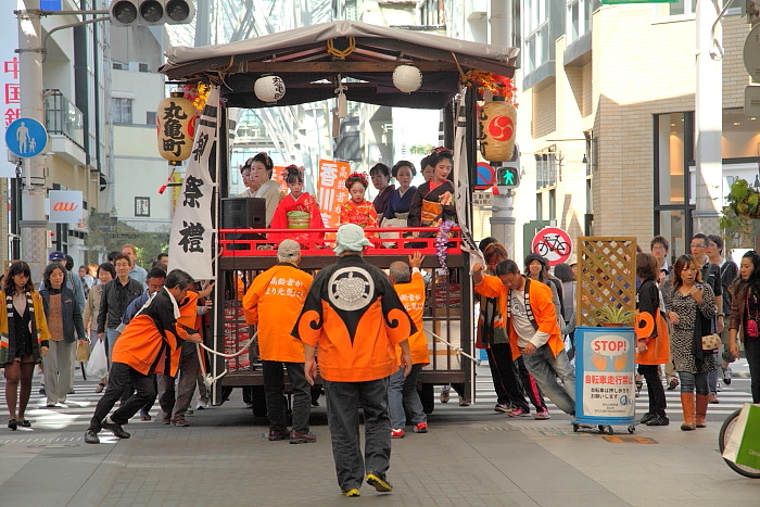 石清尾八幡宮秋季大祭　中篇（商店街お練り編） _e0287174_22561711.jpg