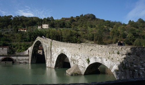 悪魔の橋～Borgo a Mozzano_f0106597_15593251.jpg