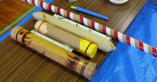 不用になったラップの芯でレインステックをつくろう 教室通信 ひづめ絵画教室