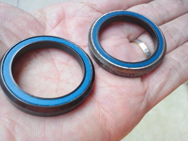 ヘッドパーツのメンテ_d0059077_0141811.jpg