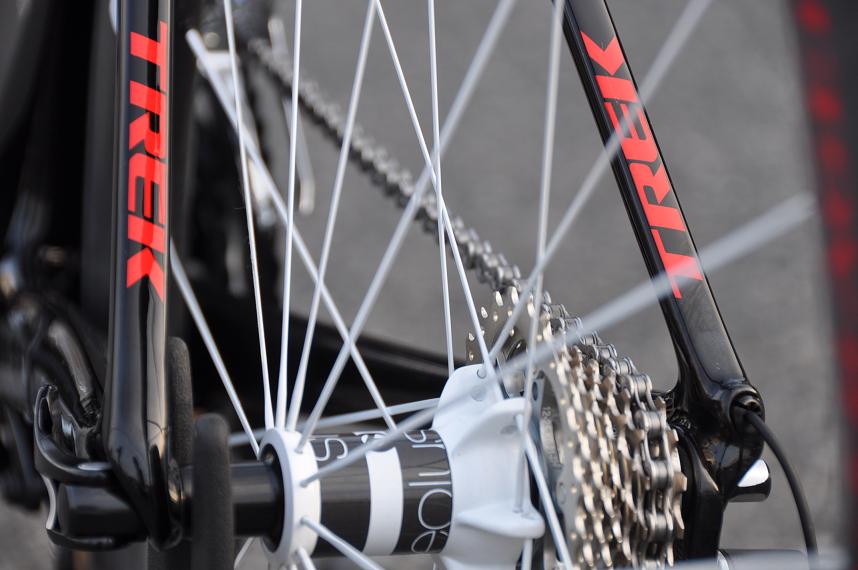 TREK MADON6  プロジェクトOne アルテグラDi2_b0246207_1746189.jpg