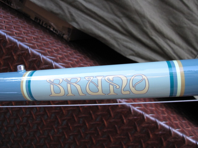 BRUNO 2013年モデル 全色展示中_e0188759_2012419.jpg