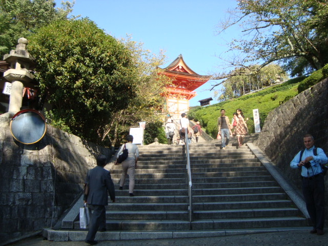 京都・音羽山　清水寺へ行く。_f0232060_033347.jpg