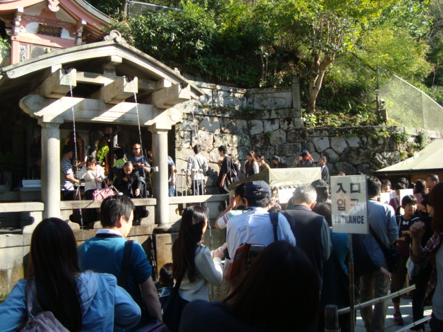 京都・音羽山 清水寺へ行く。_f0232060_0474197.jpg