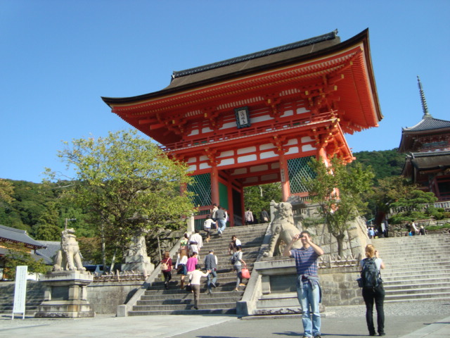 京都・音羽山　清水寺へ行く。_f0232060_05740.jpg