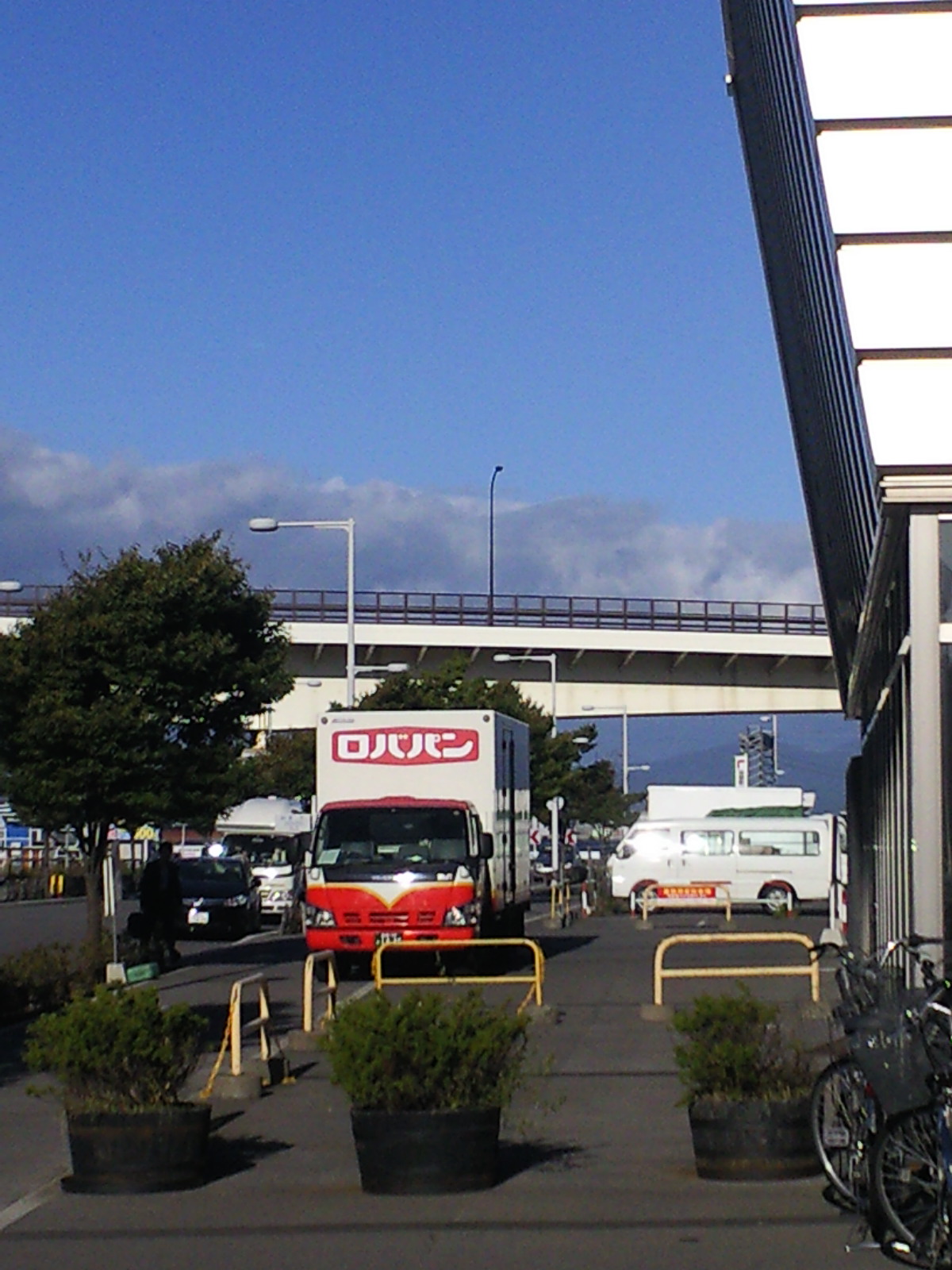 あまりひねらない日_c0001670_20565723.jpg