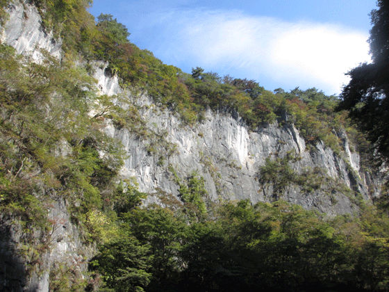 日本百景　猊鼻渓で舟くだり_f0110488_032893.gif