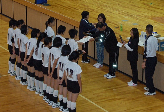 NPOつけちスポーツクラブ主催 第7回バレーボール大会_d0010630_1333448.jpg