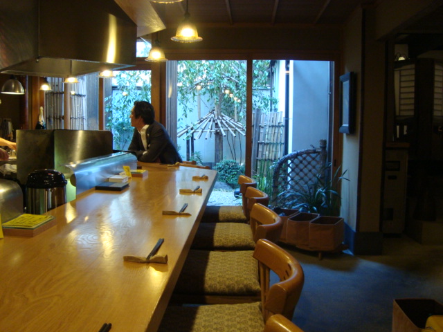 京都・丸太町「プチレストラン　ないとう」へ行く。_f0232060_22125989.jpg