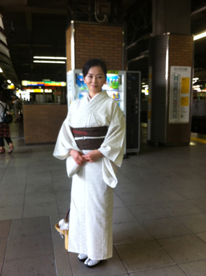 長谷観音で舞_e0142868_4334894.jpg