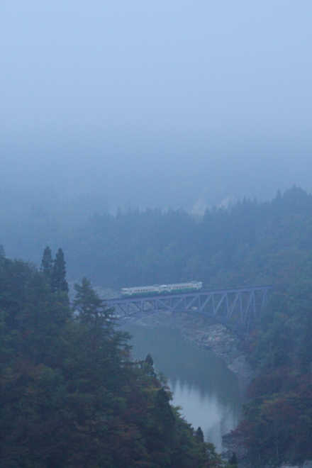 ＳＬ只見線奥会津号～三島町西隆寺～中ノ沢・達沢不動滝＜１＞　２０１２・１０・２７_e0143883_20532052.jpg