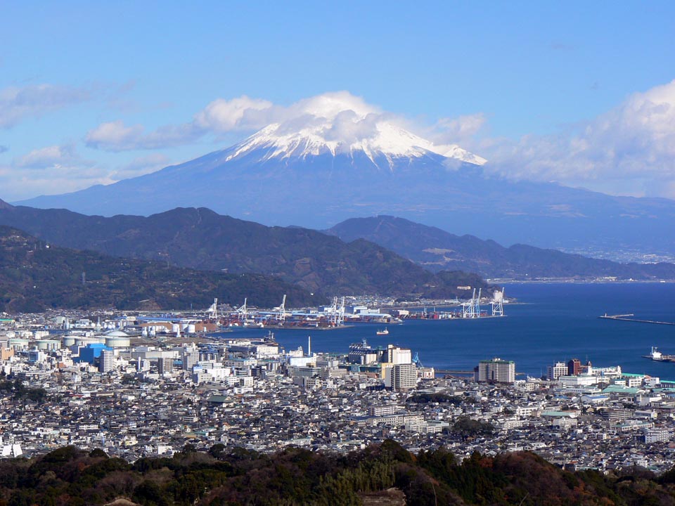 ドライブシリーズ　　日本平ホテル・ラウンジからの富士の絶景_b0011584_5385140.jpg