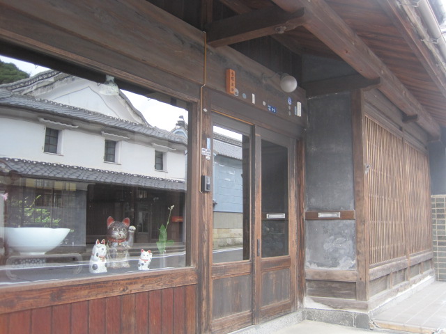 有田の古い街並みに癒される_f0083294_2334610.jpg