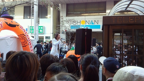 2012横須賀久里浜ハロウィンフェスタ 「らーめん つけめん 神奈川代表はサンマーメン」_d0092901_1816018.jpg