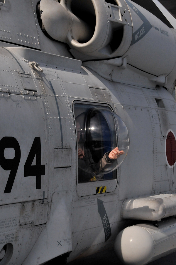 ヘリ搭載護衛艦「ひゅうが」神戸一般公開 －２_d0148541_19142311.jpg