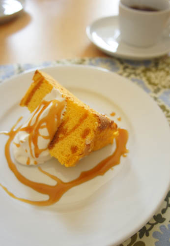 かぼちゃと米粉のシフォンケーキ_e0040957_11364261.jpg