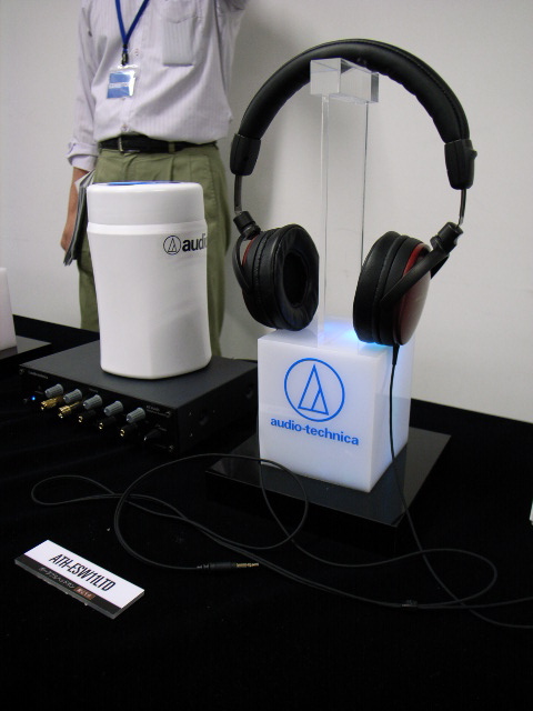 LUXMAN P-700uやら、ゼンハイザーHDVD800やら：秋のヘッドホン祭り2012長文雑感（感想レポート）_c0124076_20193775.jpg