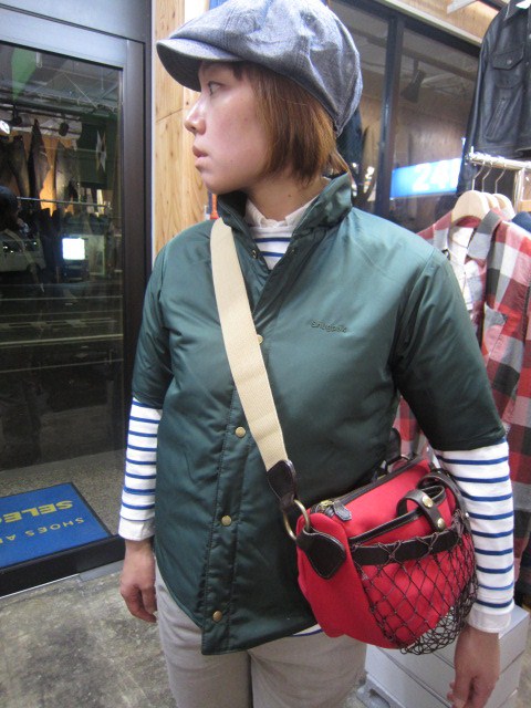 Snug Pak ・・・ REVERSIBLE 袖付きVEST!★! 何か良さ気です~♪_d0152280_395150.jpg