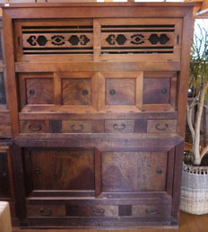 古い時代の水屋箪笥_a0159124_16483012.jpg