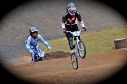 第２９回全日本ＢＭＸ選手権大会（修善寺CSC BMXトラック）VOL3：エリートウイメン決勝_b0065730_0242751.jpg