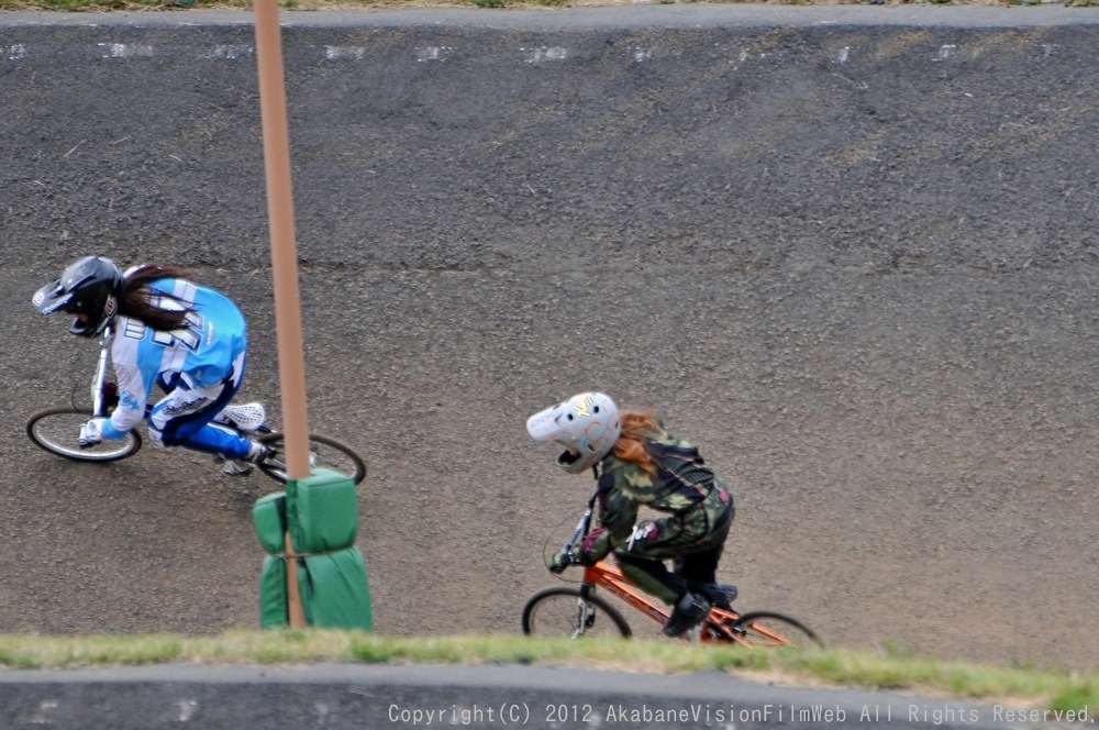 第２９回全日本ＢＭＸ選手権大会（修善寺CSC BMXトラック）VOL3：エリートウイメン決勝_b0065730_0293020.jpg
