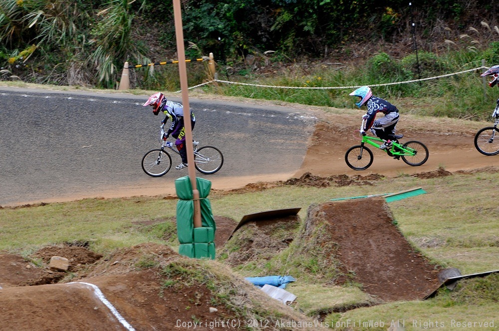 第２９回全日本ＢＭＸ選手権大会（修善寺CSC BMXトラック）VOL11：ガールズ１３−１４才決勝_b0065730_1911441.jpg