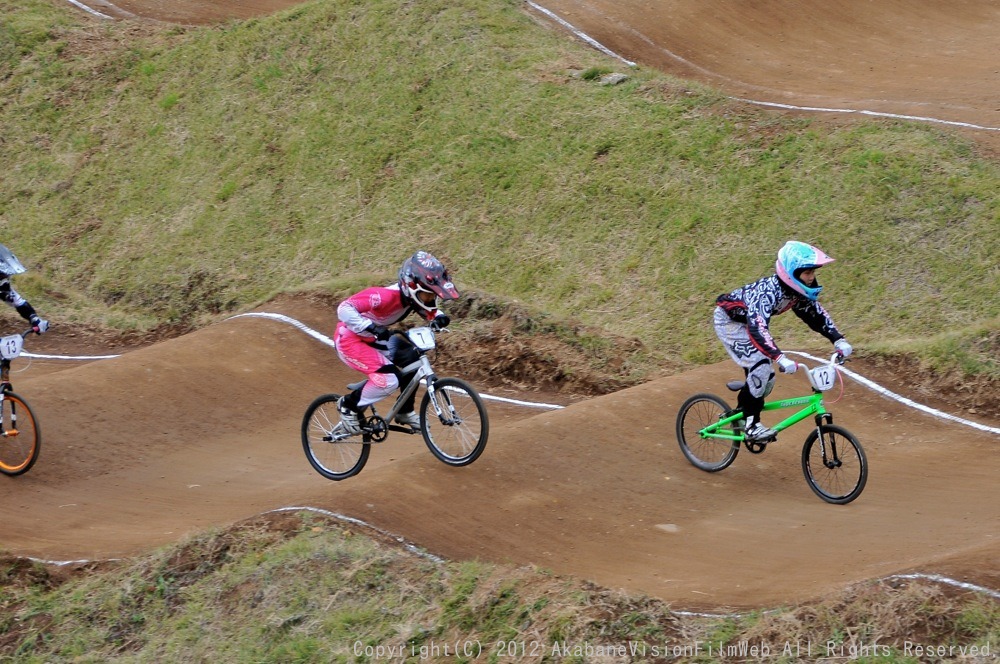 第２９回全日本ＢＭＸ選手権大会（修善寺CSC BMXトラック）VOL11：ガールズ１３−１４才決勝_b0065730_1914456.jpg