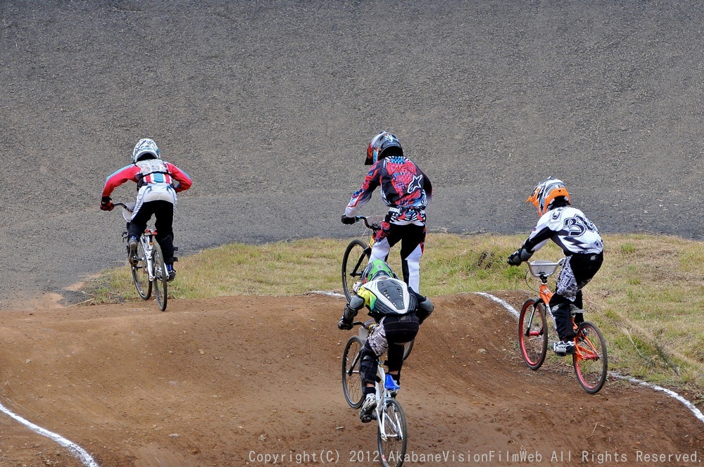 第２９回全日本ＢＭＸ選手権大会（修善寺CSC BMXトラック）VOL15：ボーイズ９−１０決勝_b0065730_22133668.jpg