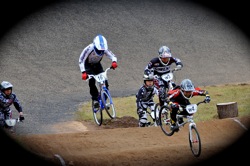 第２９回全日本ＢＭＸ選手権大会（修善寺CSC BMXトラック）VOL16：ボーイズ１１−１２決勝_b0065730_23482033.jpg