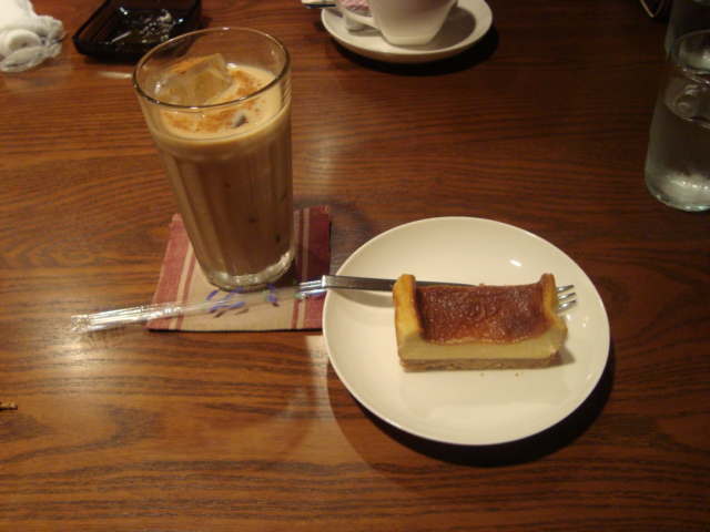 西荻窪「beco cafe ベコカフェ」へ行く。_f0232060_2340505.jpg