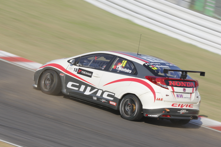 2012 FIA WTCC レース1　【鈴鹿サーキット】_d0108063_1150076.jpg