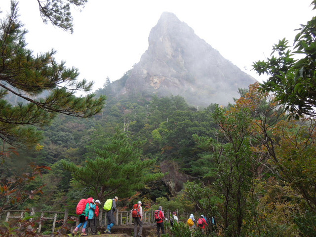 九州の脊梁に紅葉を求め（比叡山）－１（１０月２７日）_d0124388_22352532.jpg