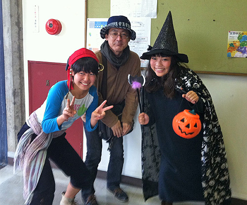 学校もハロウィン_b0014003_18185476.jpg