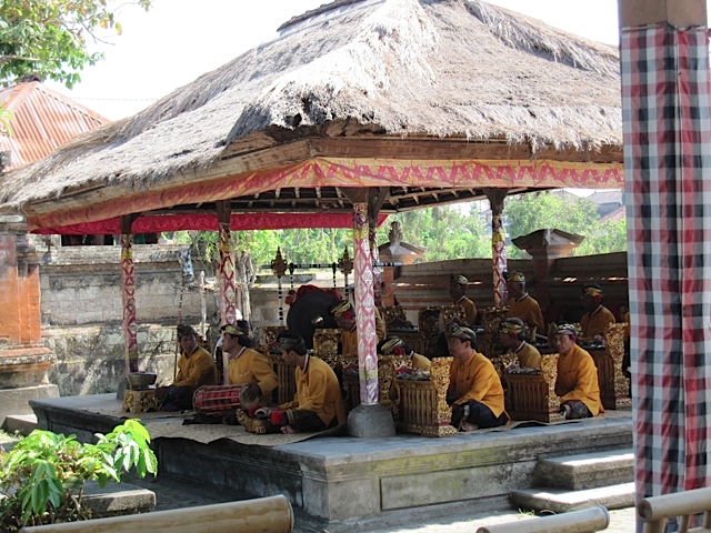 Barong Dance @ Bali_f0197215_13345044.jpg