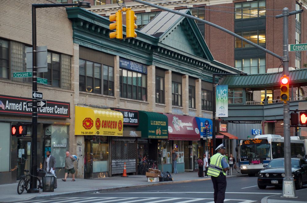 クイーンズボロプラザ駅周辺 Outside Queensboro Plaza Station 折原恵のニューヨーク写真日記 New York Photo Diary By Kei Orihara