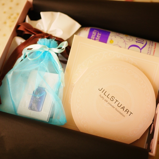 GLOSSYBOX 10月。_d0176340_15185125.jpg