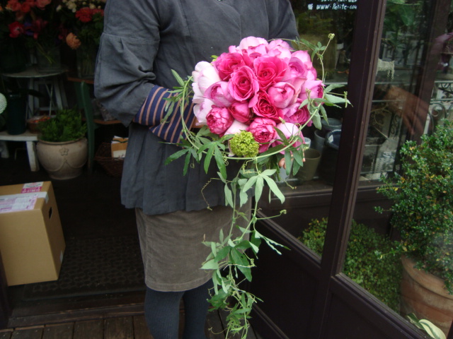 花修行 ~バラ色の日々なブーケ~_f0232060_1211563.jpg