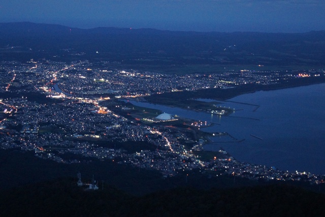 青森県むつ市　釜臥山の夜景、日本三大夜景、陸奥湾の秋、素敵な夜景の写真、秋の夜　夜景、渡辺水産_d0181492_22112054.jpg