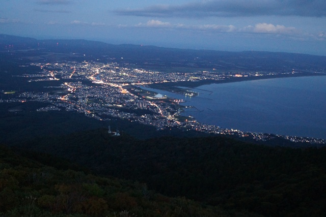 青森県むつ市　釜臥山の夜景、日本三大夜景、陸奥湾の秋、素敵な夜景の写真、秋の夜　夜景、渡辺水産_d0181492_22112962.jpg