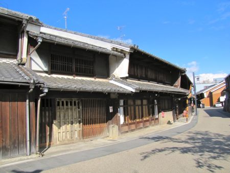 岐阜市長良川沿い『川原町通り』の昔風の家屋様子_b0051109_9513667.jpg