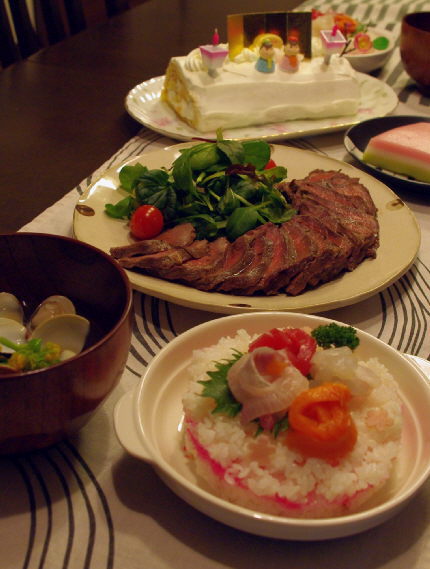 我が家のひな祭り2010_f0168317_21124151.jpg