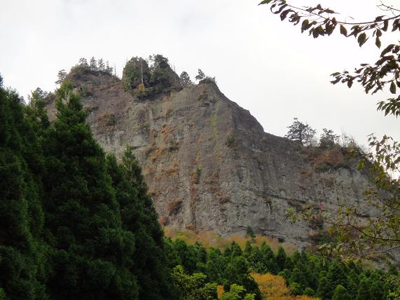 裏英彦山道 天狗の鼻へ 信ちゃんの美夜古たより 裏英彦山道 天狗の鼻へ 信ちゃんの美夜古たより
