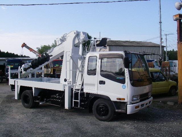 穴掘建柱車の買取は 油圧ポンプとオーガがポイント スクリュードリルの達人の穴掘建柱車買取には トラック専門業者に依頼を